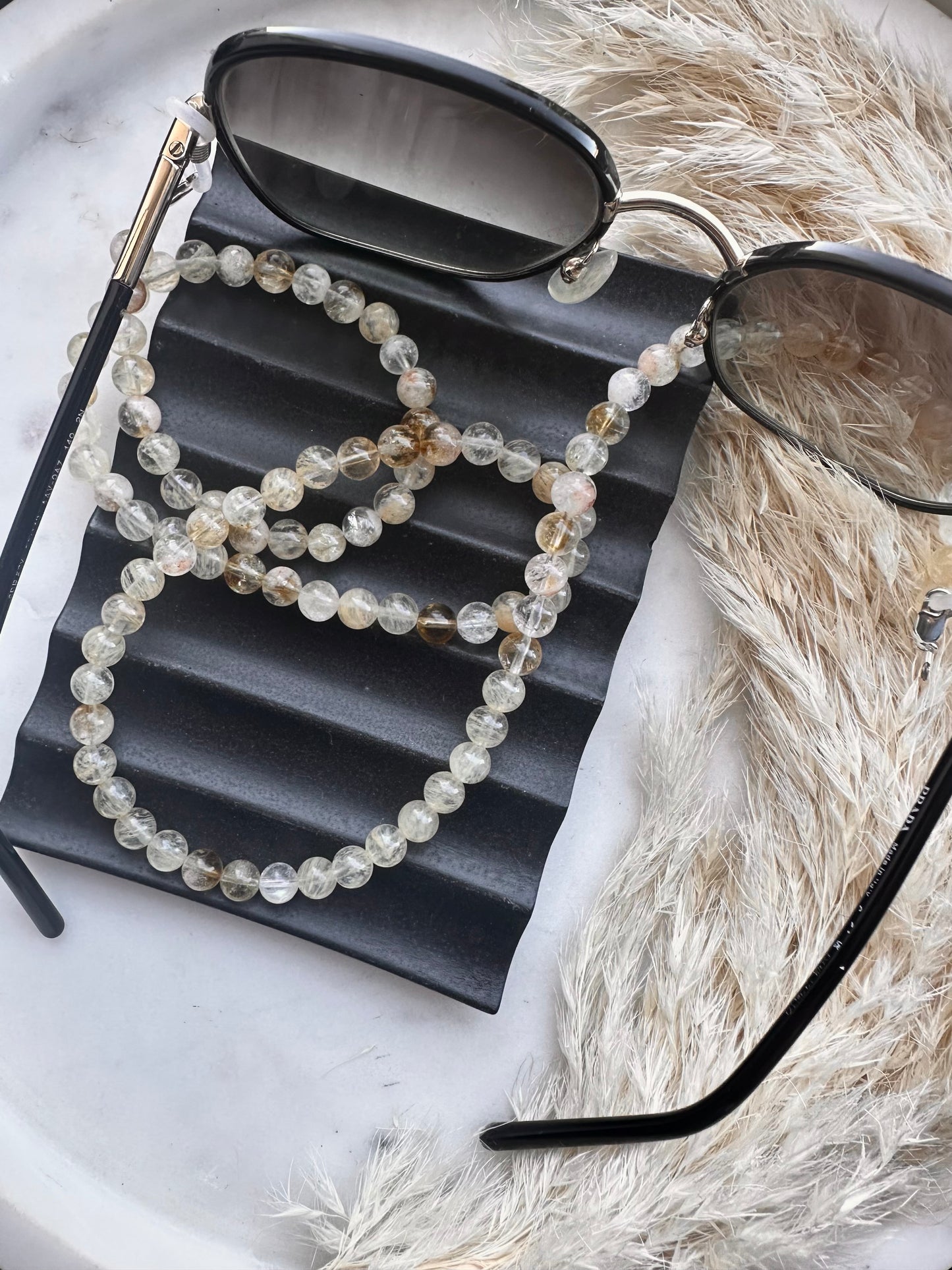 Gemstone sunglasses chain