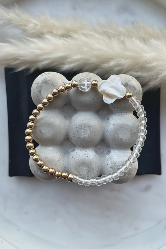 Initial Clover Pearl