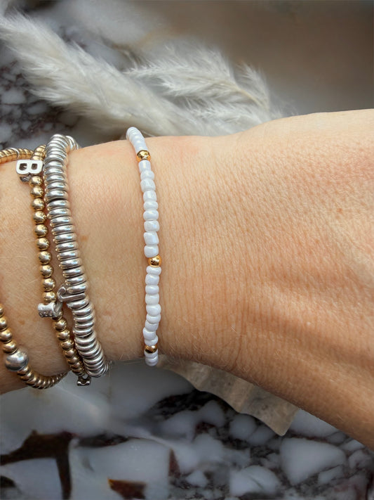 White pearlescent bracelet