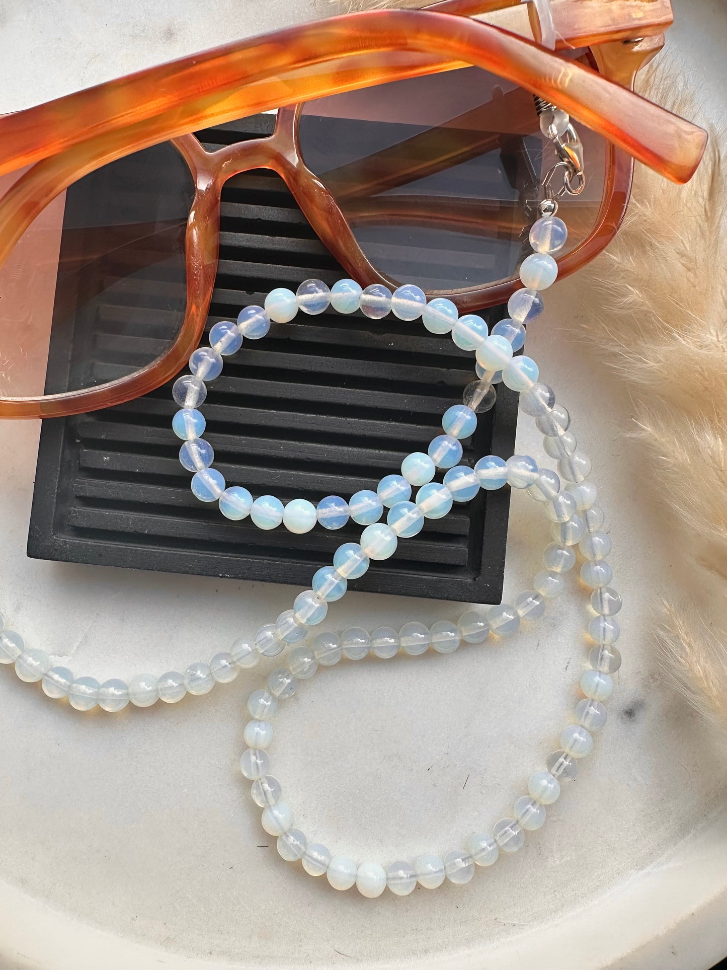 Gemstone sunglasses chain