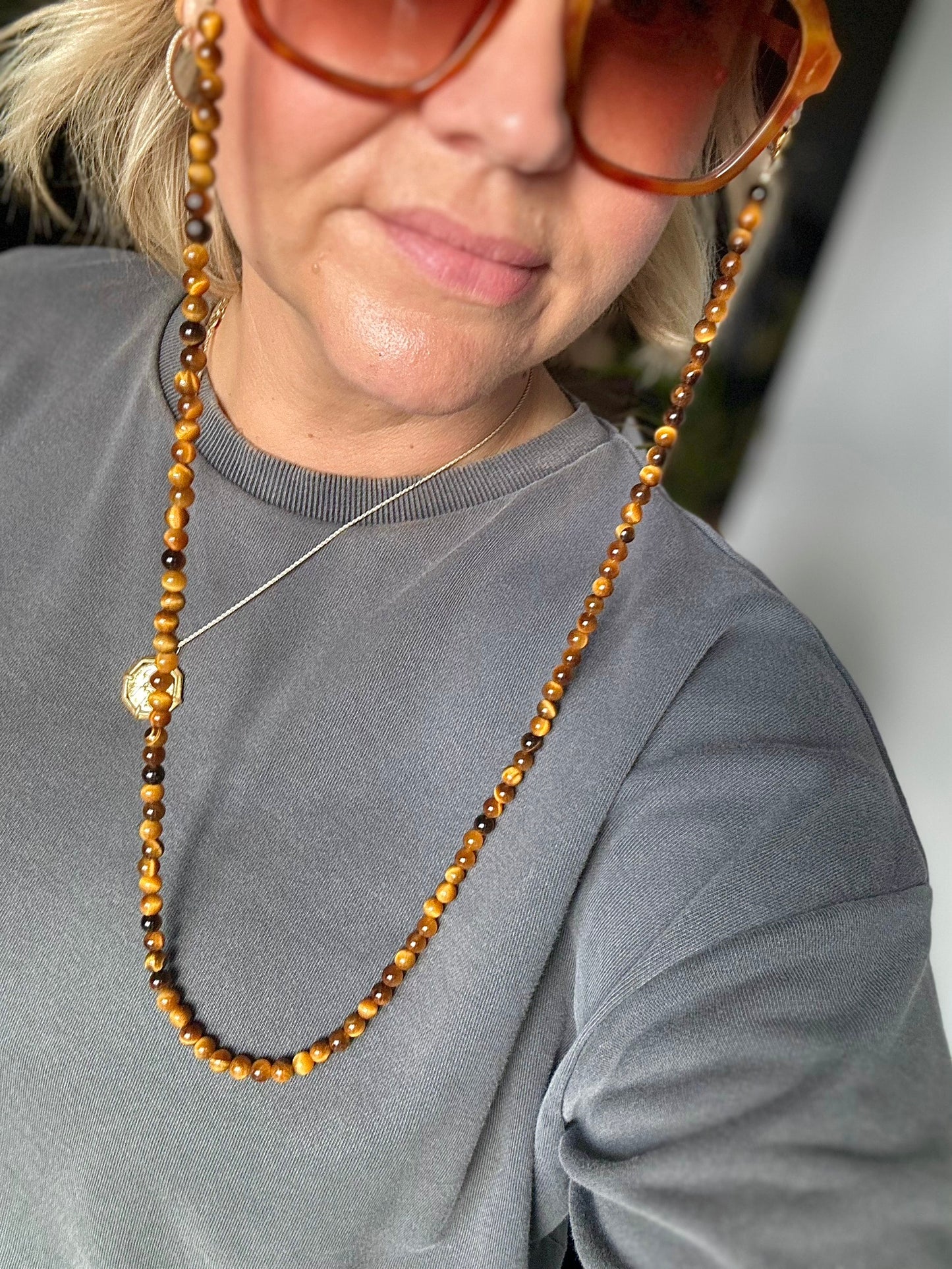 Gemstone sunglasses chain