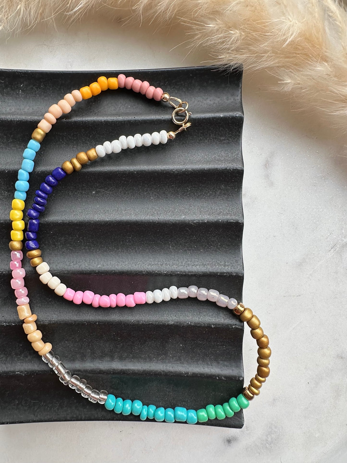 Multicoloured seed bead necklace