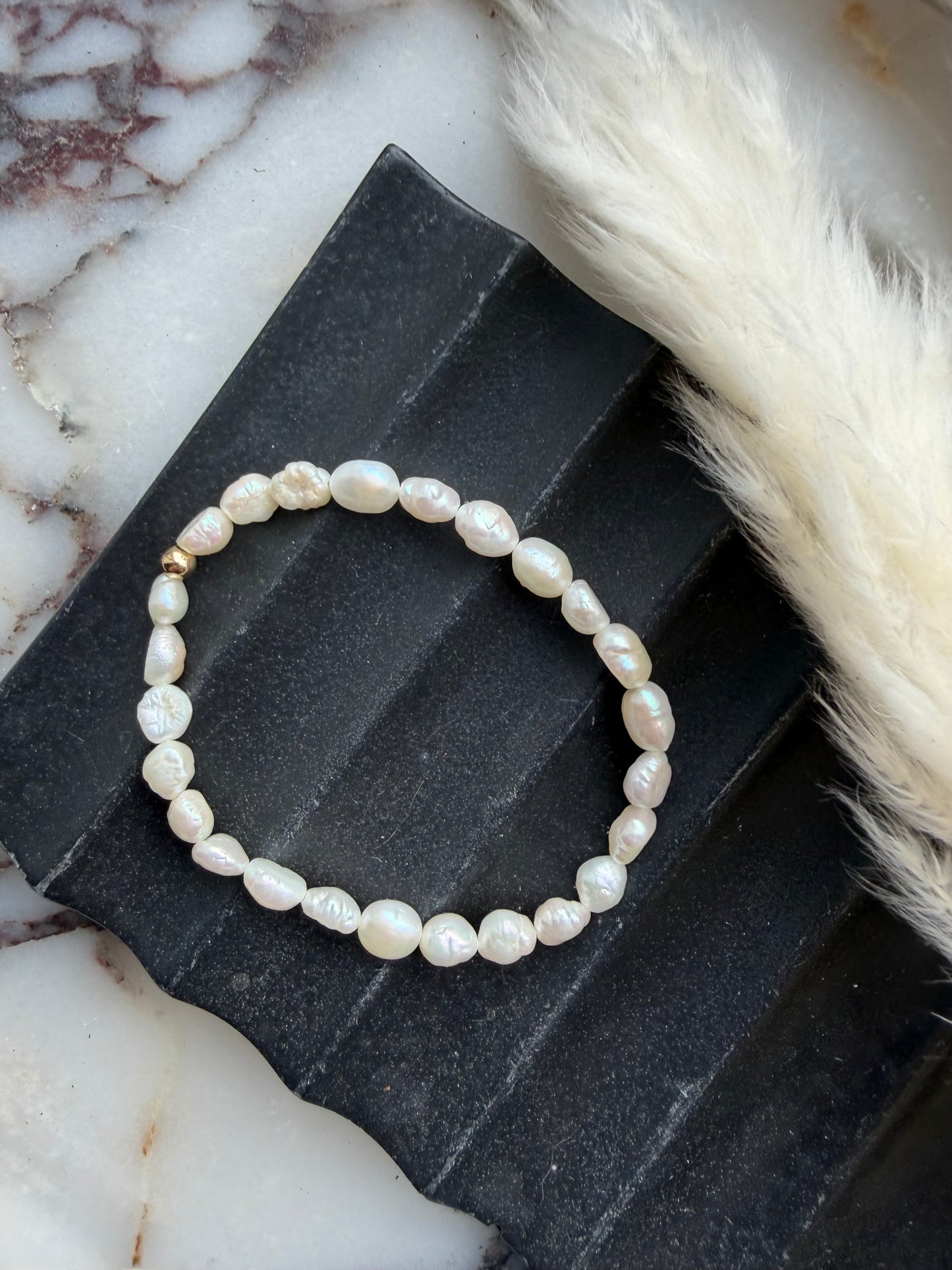 Freshwater pearl bracelet