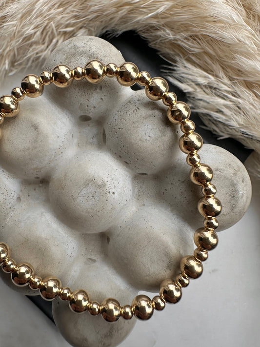 Compact satellite bracelet
