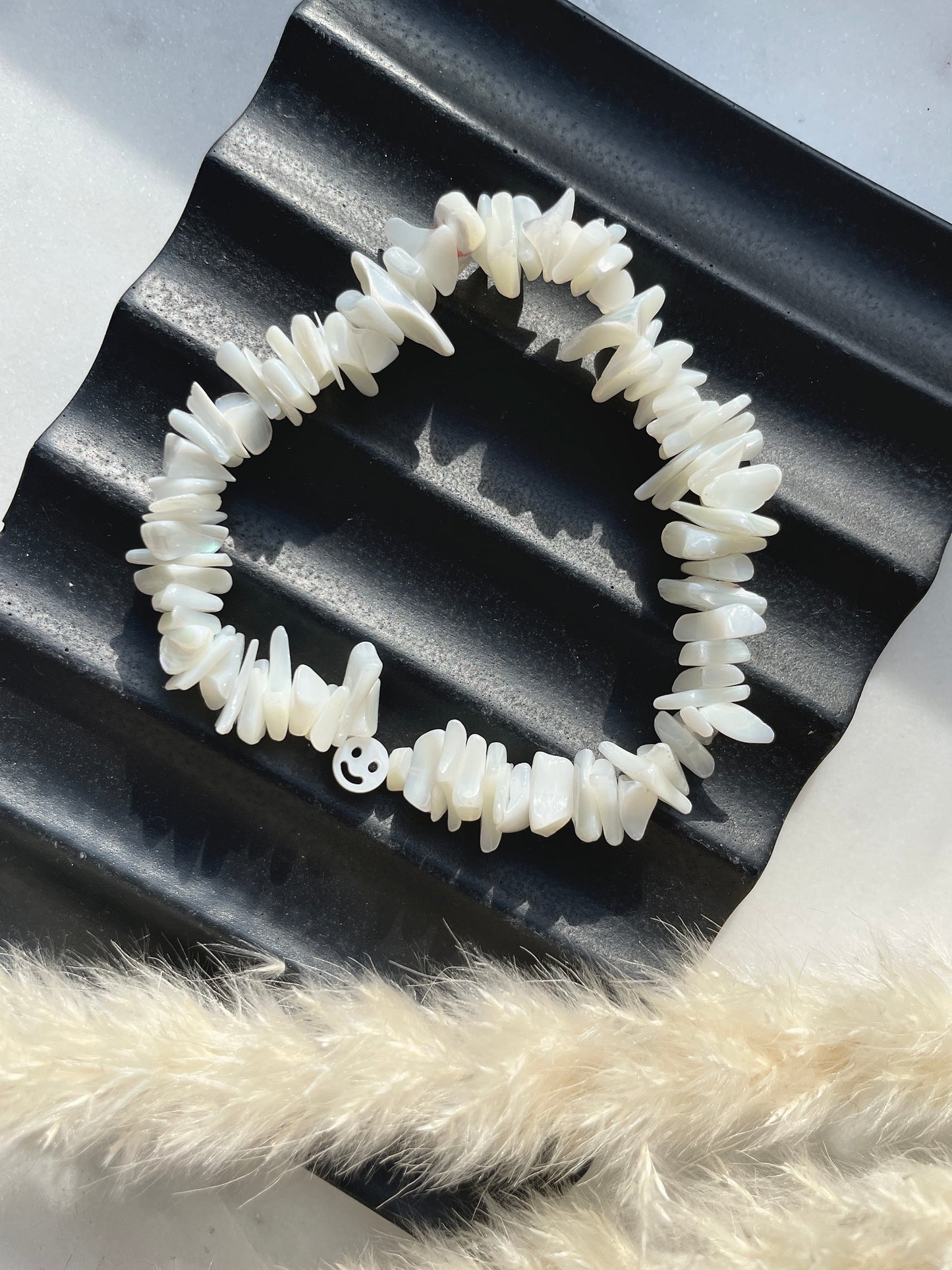 Pearl smiley chip bracelet